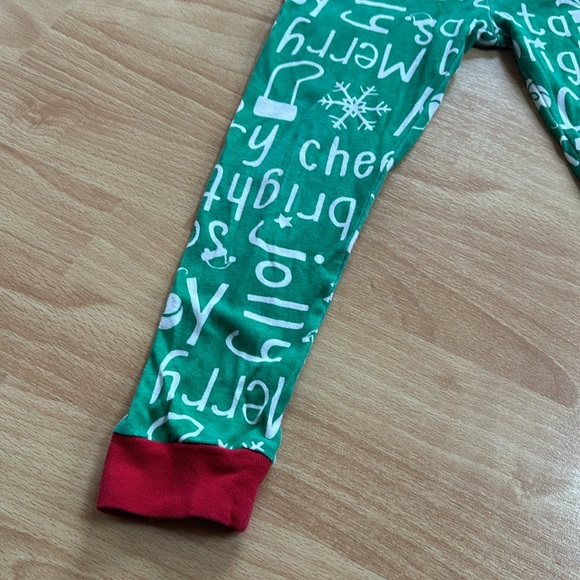 8/$25 The Children's Place Green Merry Jolly Bright Words Pajama Pants Sz 5T - Picture 3 of 10